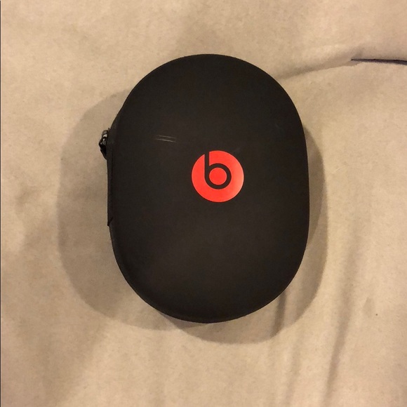 Beats Studio Wireless with carrying case - Picture 3 of 5